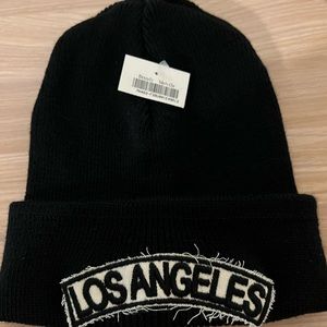 NWT Brandy Melville Los Angeles Appliqué Beanie